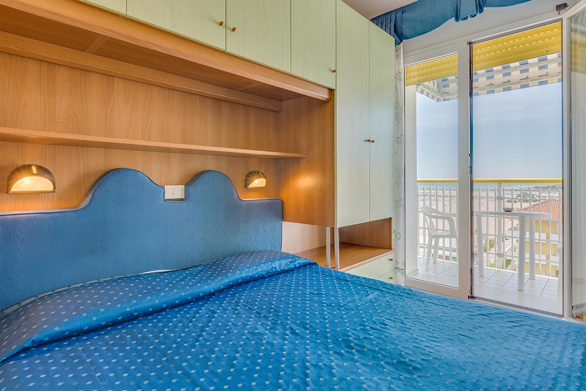 Elegance Family (EN)